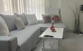 Georgia Centre Flat - 10 Min From The Beach